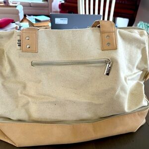 Beis beige weekender bag.